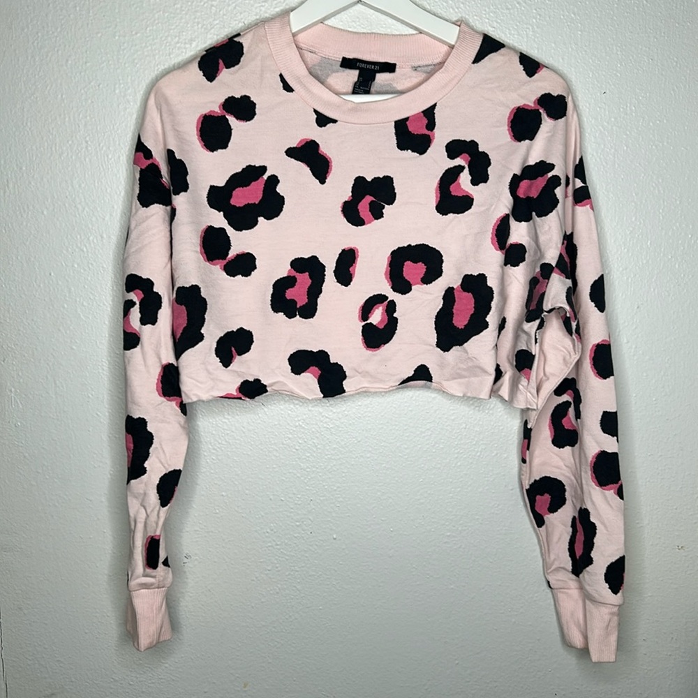 Forever 21 pink leopard cropped sweater